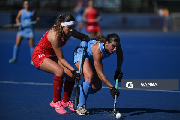 Elisa Civetta, de Uruguay. Copa Panamericana de Hockey. Cancha Celeste.