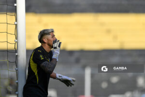 Brayan Cortés, golero de Peñarol. Torneo Clausura. Estadio Campeón del Siglo.