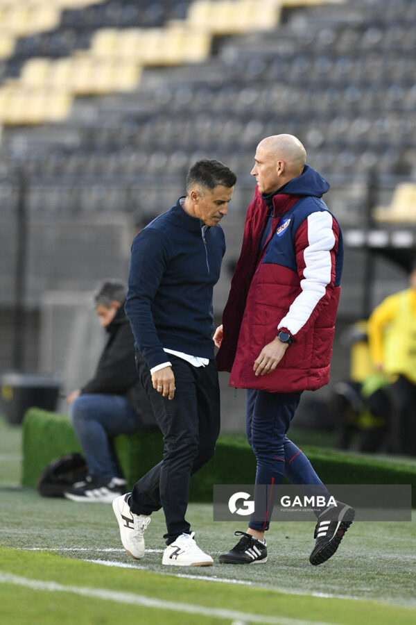 Pablo Peirano, director técnico de Nacional. Torneo Clausura. Estadio Campeón del Siglo.