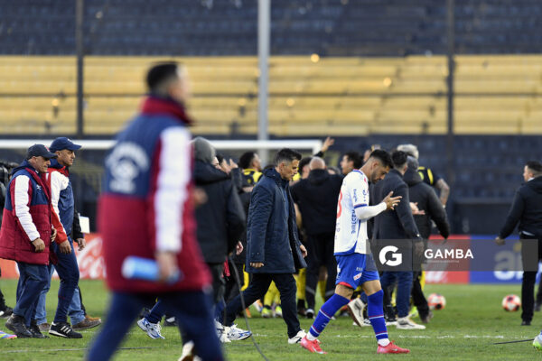 Pablo Peirano, director técnico de Nacional. Torneo Clausura. Estadio Campeón del Siglo.