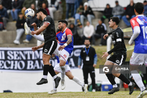 Matías Ebre, de San Carlos. 21ª Copa Nacional de Clubes Divisional B. Estadio Parque Evelio Isnardi.