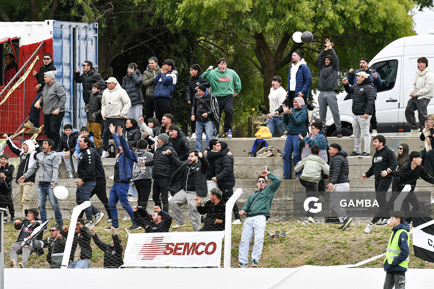 Hinchas de San Carlos. 21ª Copa Nacional de Clubes Divisional B. Estadio Parque Evelio Isnardi.