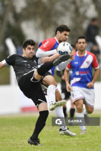 Diego Cabrera, de San Carlos. Marcos Zubizarreta, de Polancos. 21ª Copa Nacional de Clubes Divisional B. Estadio Parque Evelio Isnardi.