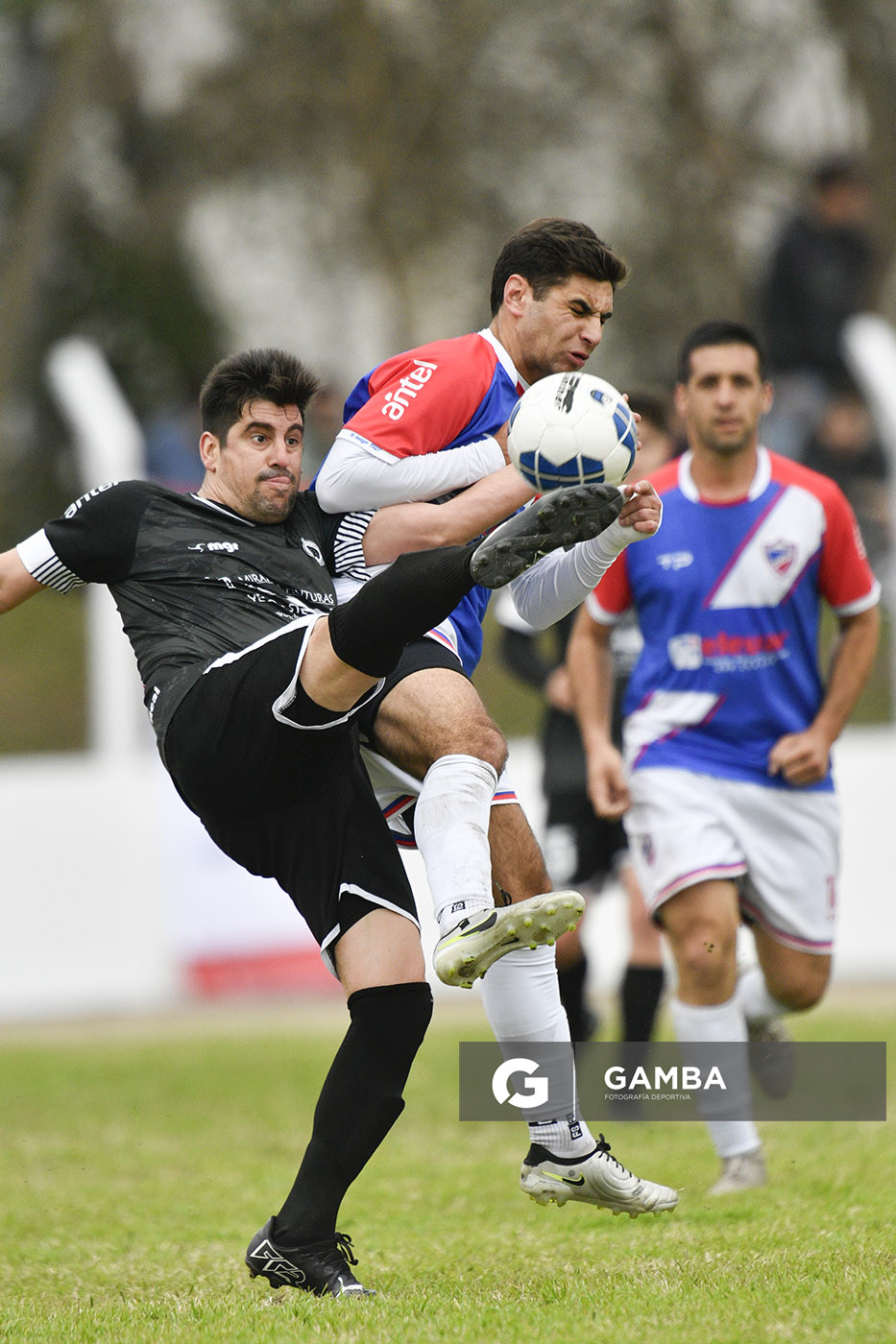 Diego Cabrera, de San Carlos. Marcos Zubizarreta, de Polancos. 21ª Copa Nacional de Clubes Divisional B. Estadio Parque Evelio Isnardi.