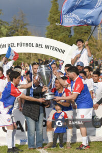 Brian Ruella, Joaquín Rovetta y Gastón Villoldo, de Polancos. Polancos de Nueva Palmira Campeón. 21ª Copa Nacional de Clubes Divisional B. Estadio Parque Evelio Isnardi.