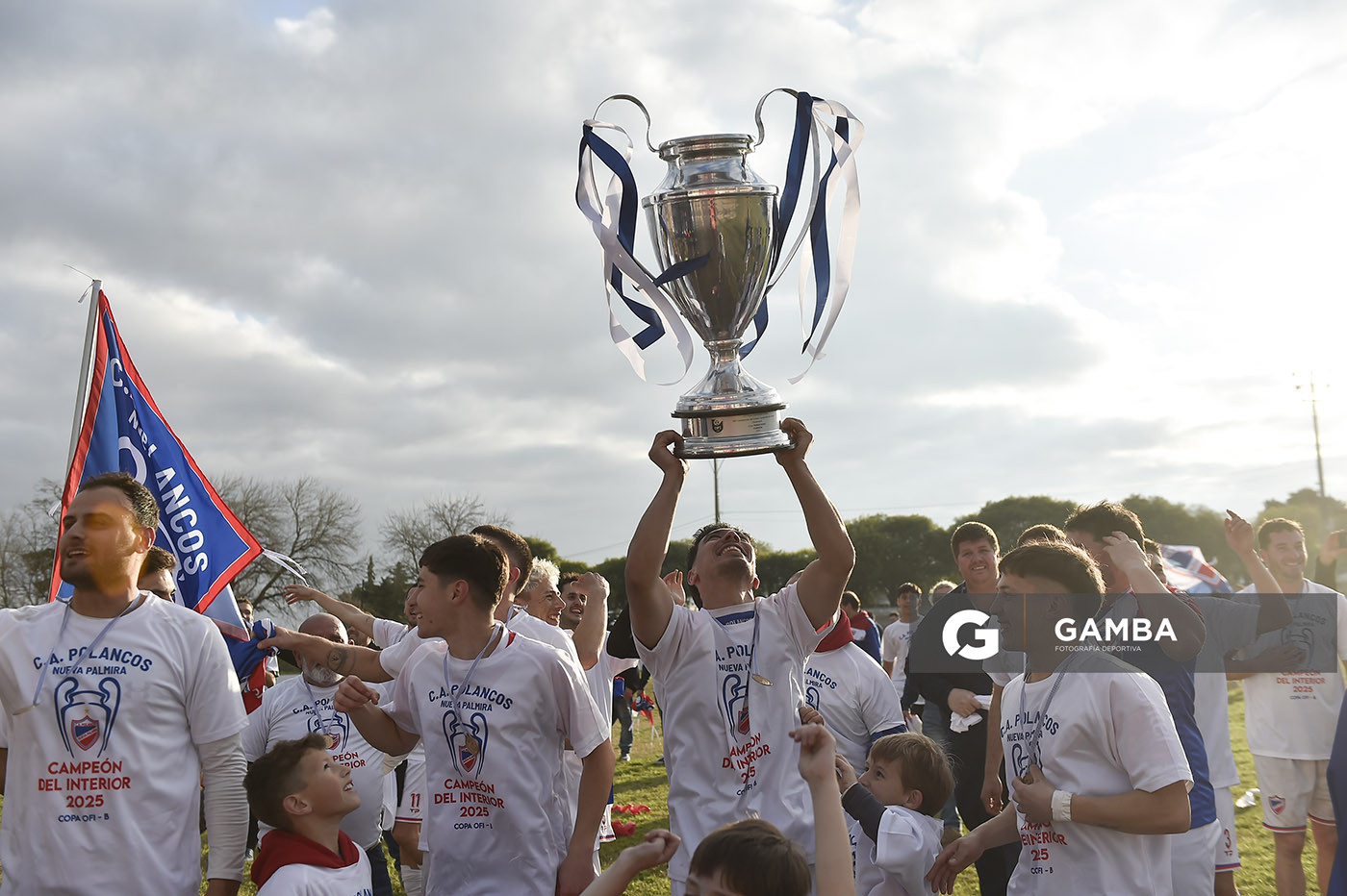 Elías Oyola. Polancos de Nueva Palmira Campeón. 21ª Copa Nacional de Clubes Divisional B. Estadio Parque Evelio Isnardi.