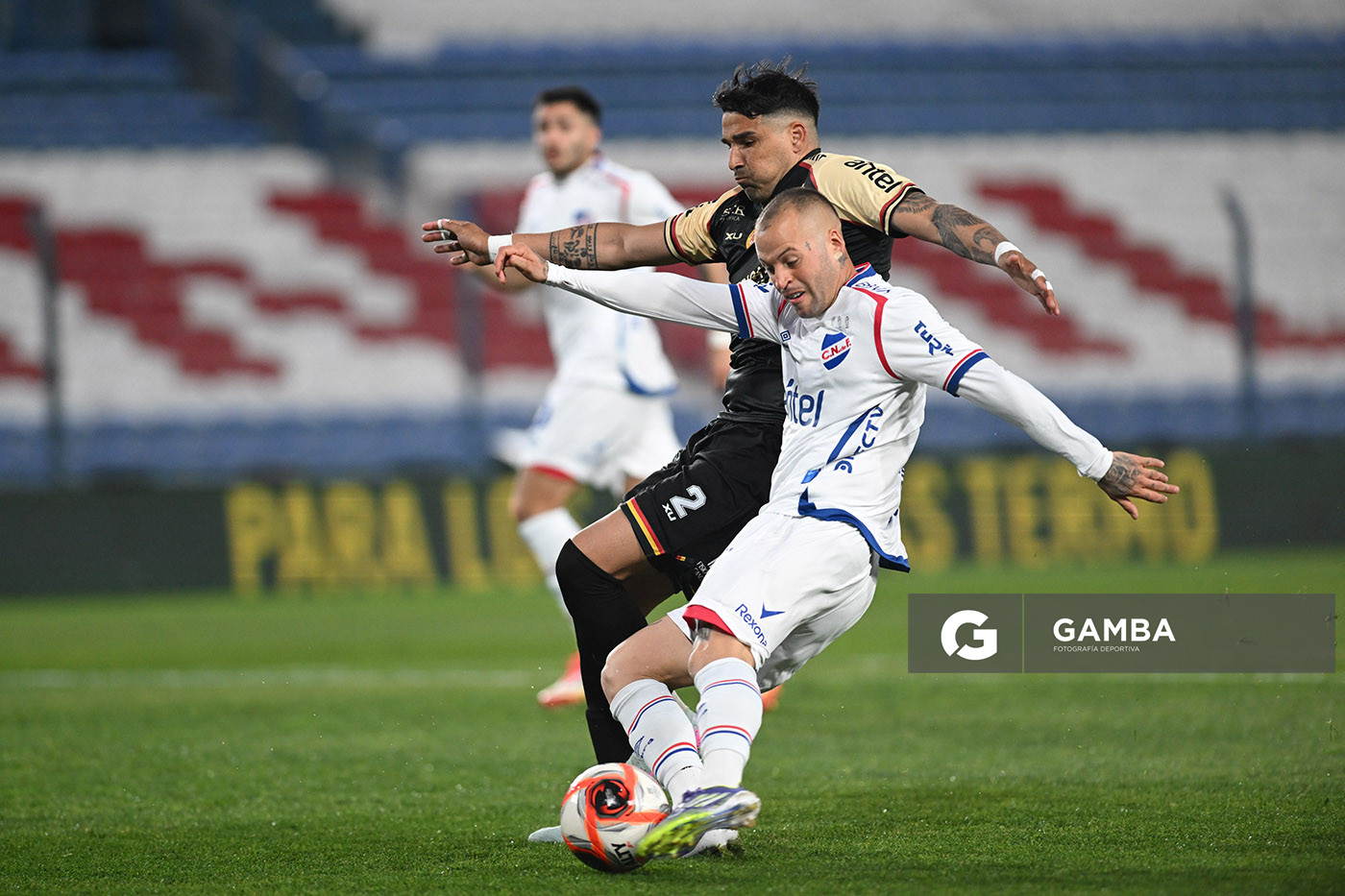 Nicolás López, de Nacional. Torneo Clausura. Estadio Gran Parque Central.