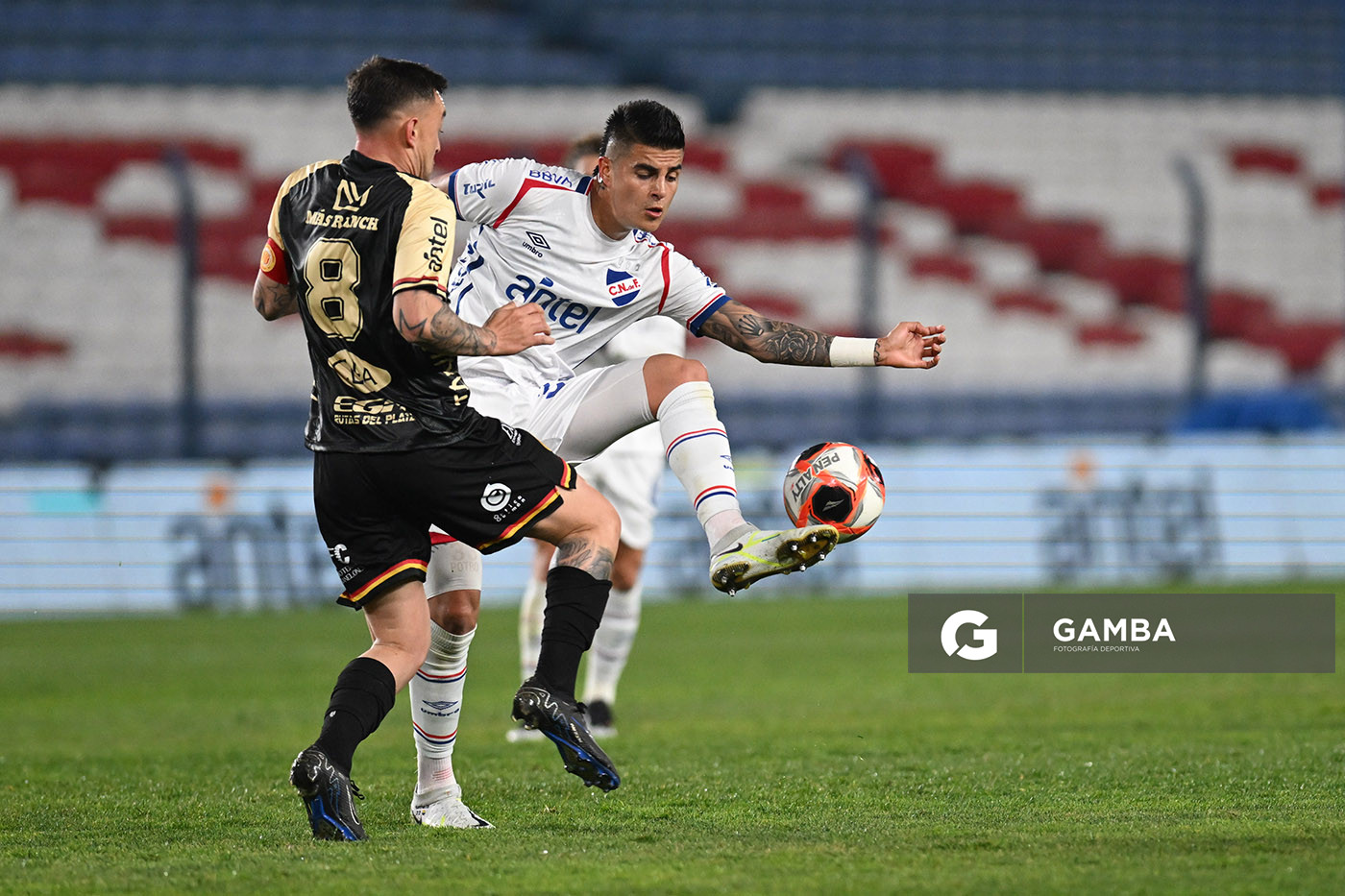 Juan Pablo Patiño, de Nacional. Torneo Clausura. Estadio Gran Parque Central.