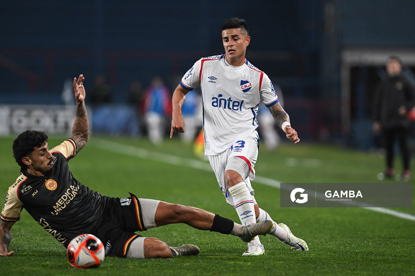 Juan Pablo Patiño, de Nacional. Torneo Clausura. Estadio Gran Parque Central.