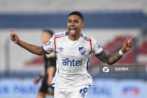 Juan Cruz de los Santos, de Nacional. Torneo Clausura. Estadio Gran Parque Central.