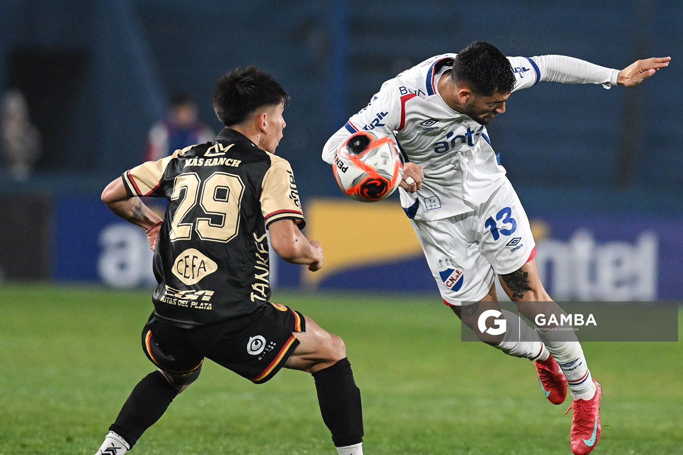 Emiliano Ancheta, de Nacional. Torneo Clausura. Estadio Gran Parque Central.