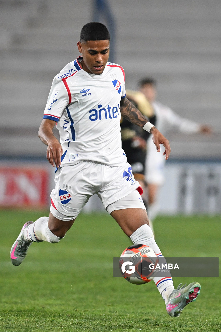 Juan Cruz de los Santos, de Nacional. Torneo Clausura. Estadio Gran Parque Central.