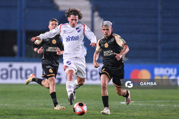 Luciano Boggio, de Nacional. Torneo Clausura. Estadio Gran Parque Central.