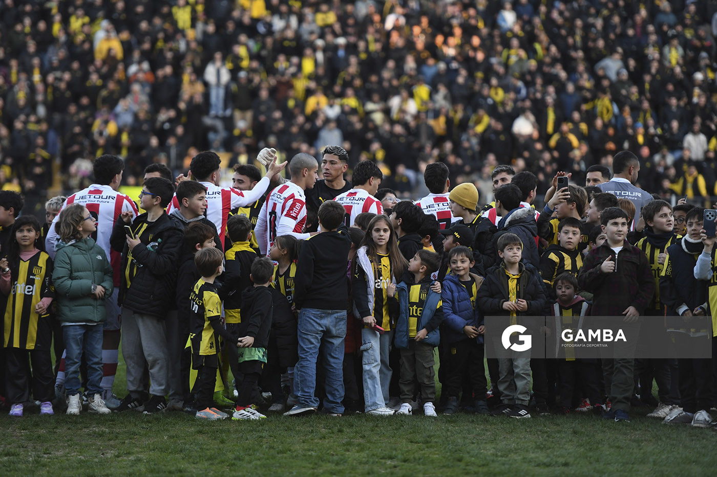 Brayan Cortés, golero de Peñarol. Torneo Clausura. Estadio Campeón del Siglo.
