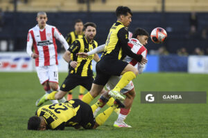 Jesús Trindade, de Peñarol. Torneo Clausura. Estadio Campeón del Siglo.
