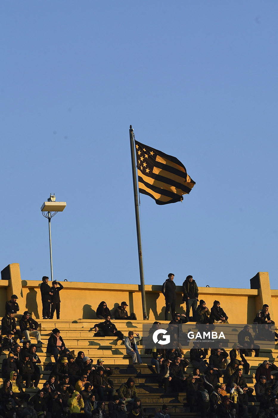 Hinchas de Peñarol. Torneo Clausura. Estadio Campeón del Siglo.