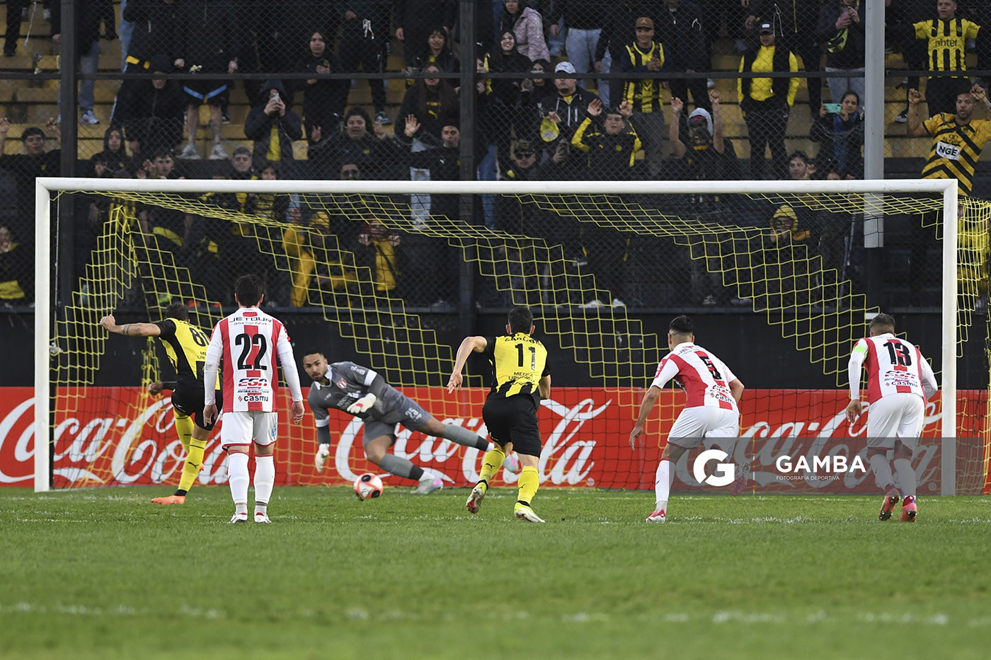 David Terans, de Peñarol. Torneo Clausura. Estadio Campeón del Siglo.