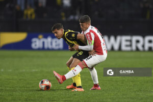 David Terans, de Peñarol. Torneo Clausura. Estadio Campeón del Siglo.