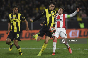 Nahuel Herrera, de Peñarol. Torneo Clausura. Estadio Campeón del Siglo.