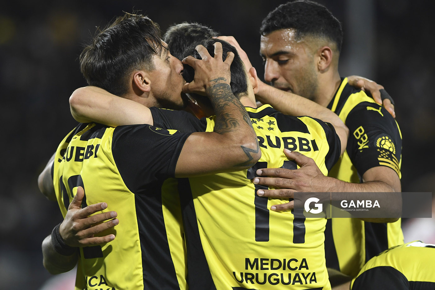 Maximiliano Silvera, de Peñarol. Torneo Clausura. Estadio Campeón del Siglo.