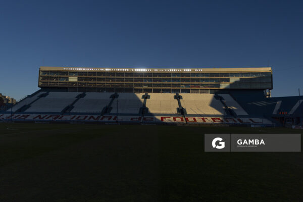Torneo Clausura. Estadio Gran Parque Central.