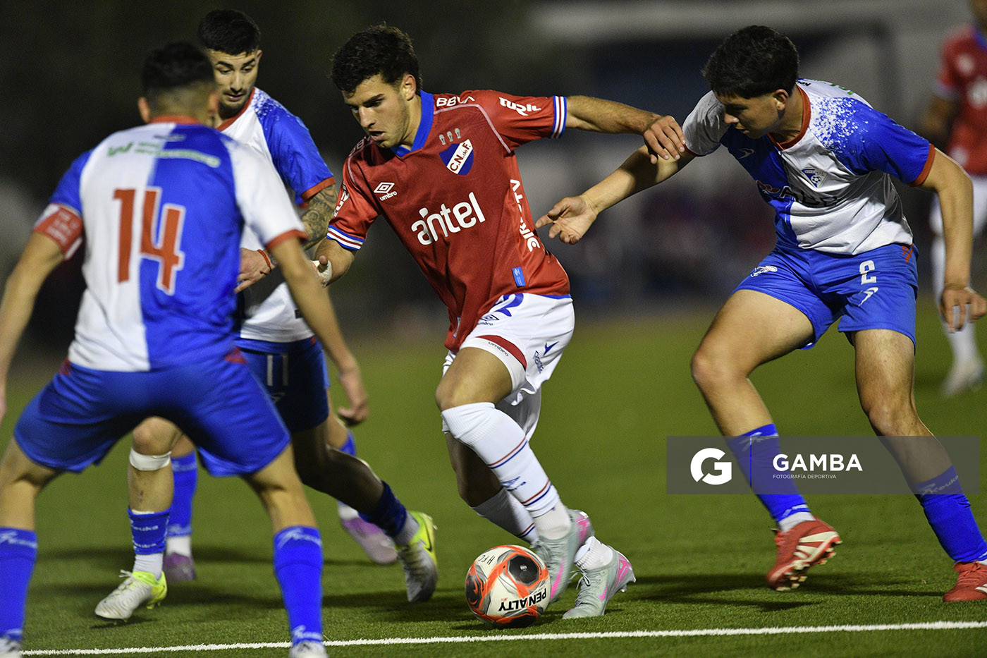 Juan Echeverría, de Nacional. Copa AUF Uruguay. Estadio Juan Antonio Lavalleja.