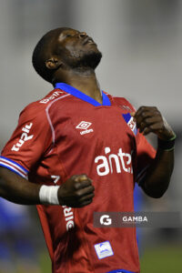 Christian Ébere, de Nacional. Copa AUF Uruguay. Estadio Juan Antonio Lavalleja.