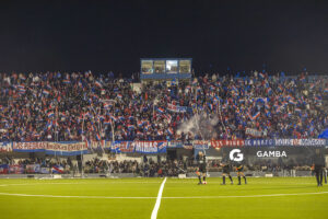 Esteban Guerra, árbitro central. Copa AUF Uruguay. Estadio Juan Antonio Lavalleja.