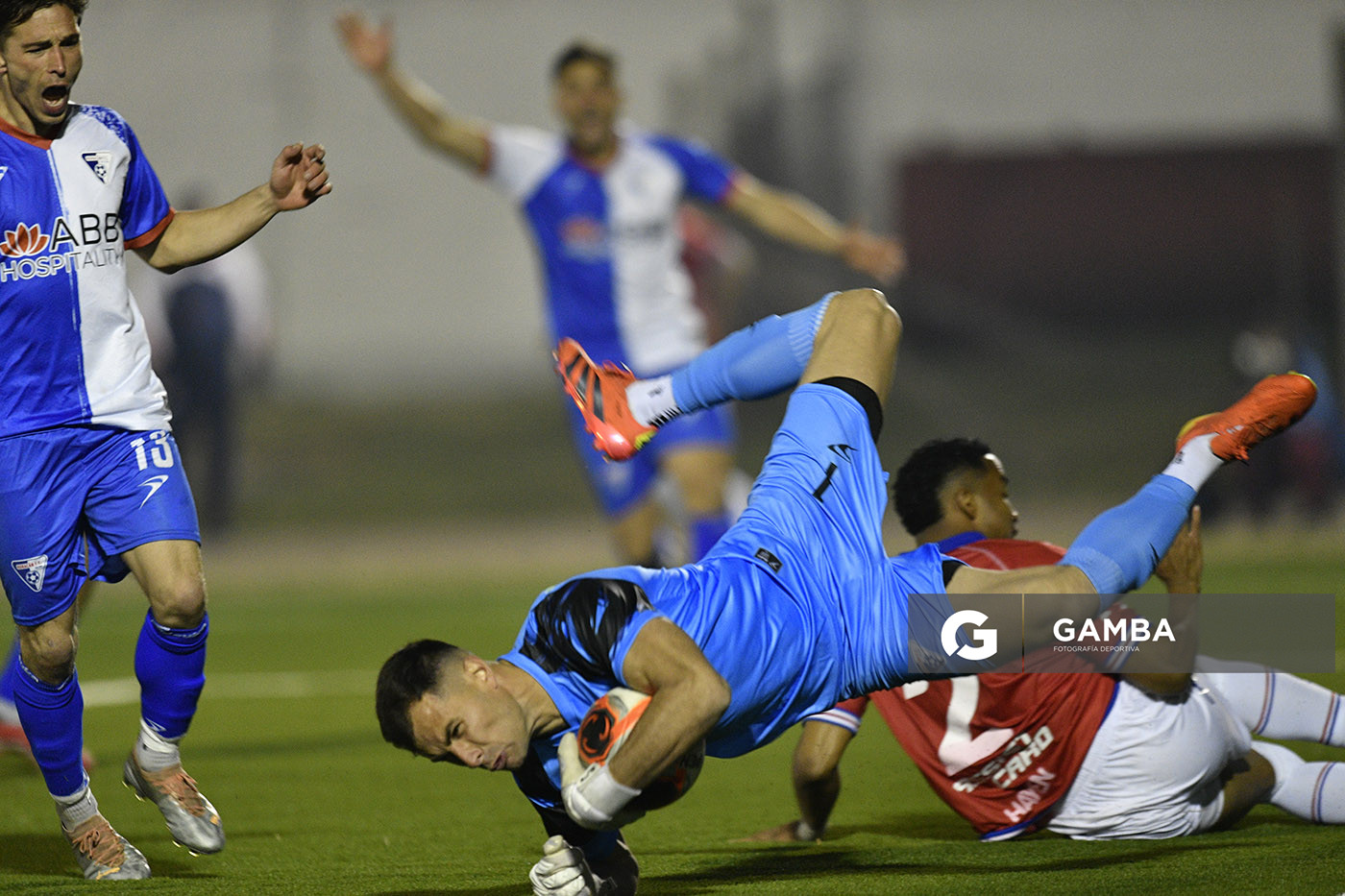 Aaron Soria, golero de Huracán. Copa AUF Uruguay. Estadio Juan Antonio Lavalleja.
