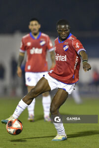 Christian Ébere, de Nacional. Copa AUF Uruguay. Estadio Juan Antonio Lavalleja.