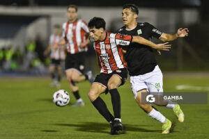 Matías Mendiboure, de Atenas. Copa AUF Uruguay. Estadio Juan Antonio Lavalleja.