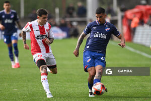 Diego Romero, de Nacional. Torneo Clausura. Estadio Parque Federico Saroldi.