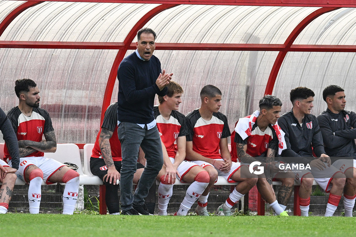 Raúl Salazar, director técnico de River Plate. Torneo Clausura. Estadio Parque Federico Saroldi.