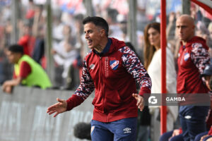 Pablo Peirano, director técnico de Nacional. Torneo Clausura. Estadio Parque Federico Saroldi.
