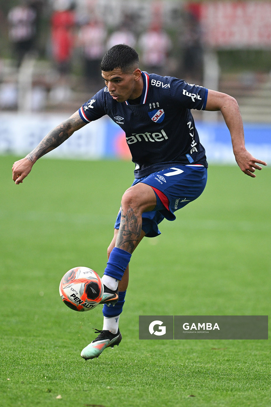 Diego Romero, de Nacional. Torneo Clausura. Estadio Parque Federico Saroldi.