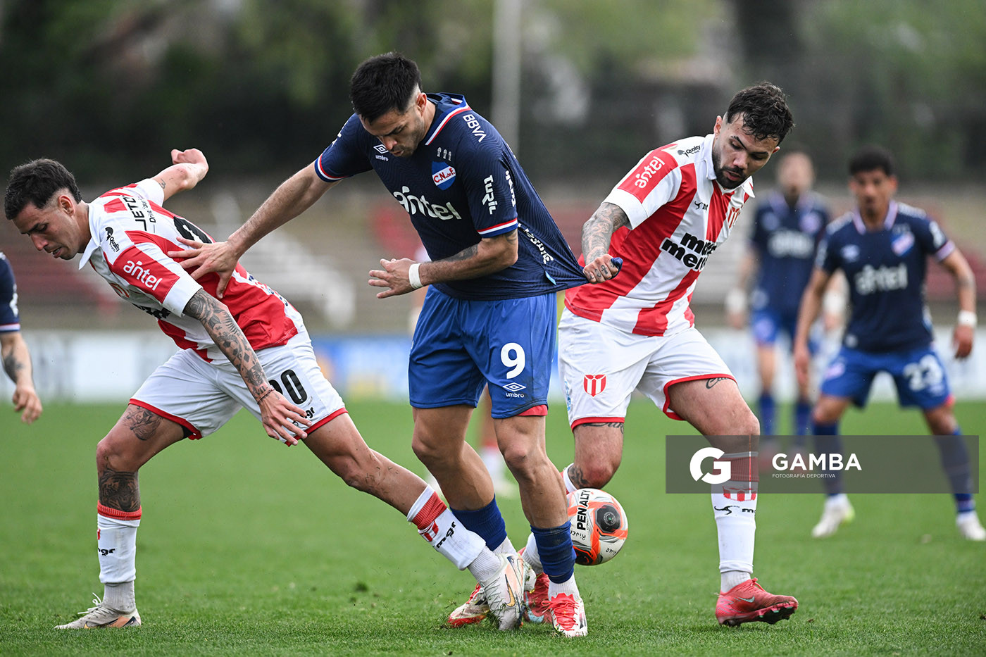 Maximiliano Gómez, de Nacional. Torneo Clausura. Estadio Parque Federico Saroldi.