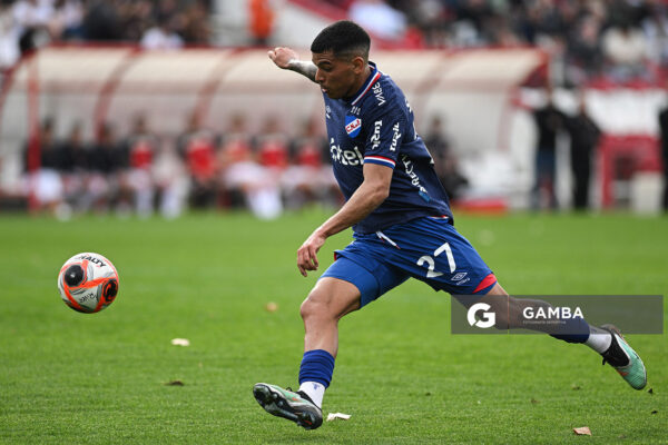 Diego Romero, de Nacional. Torneo Clausura. Estadio Parque Federico Saroldi.