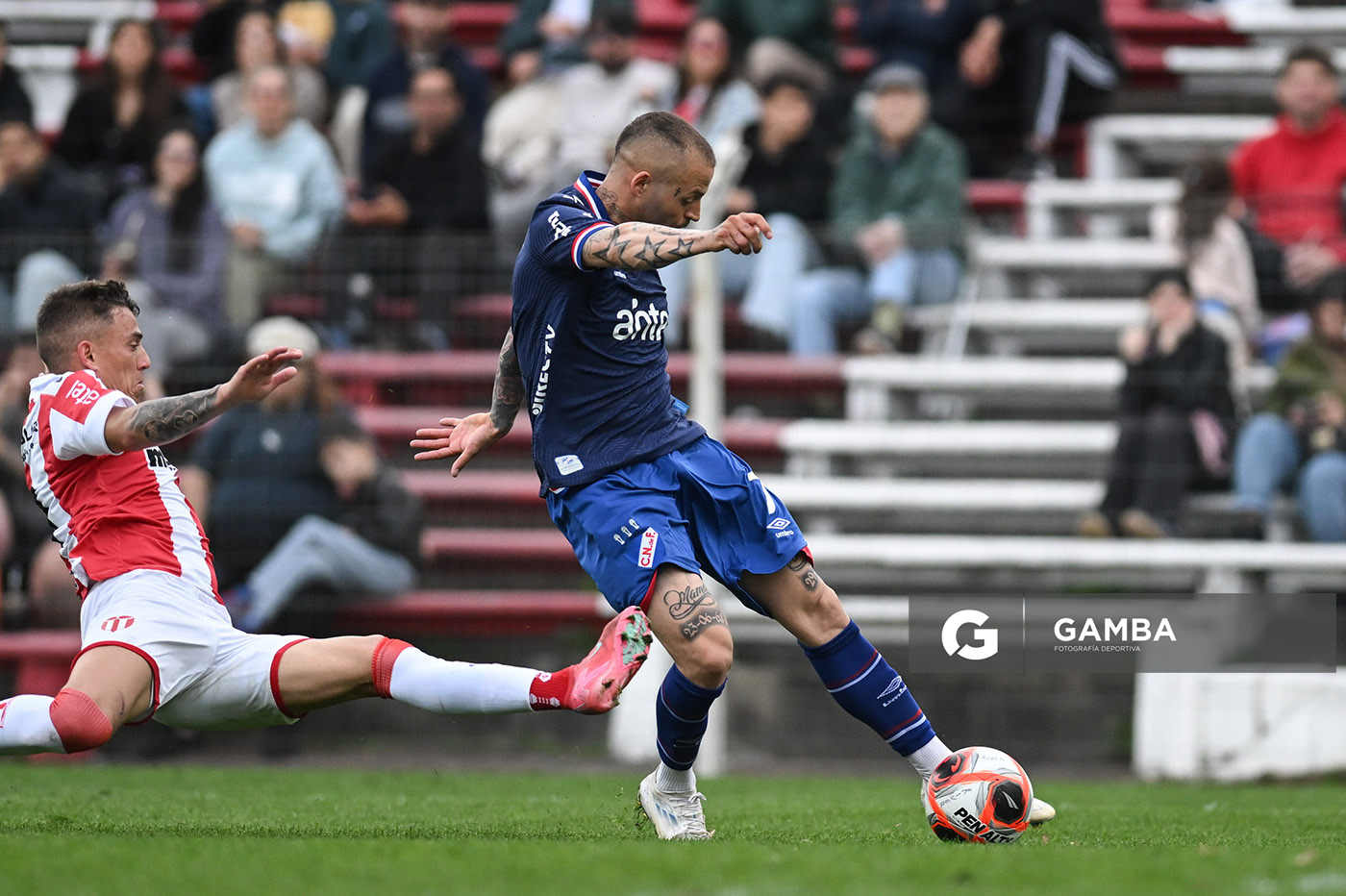 Nicolás López, de Nacional. Torneo Clausura. Estadio Parque Federico Saroldi.