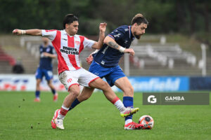 Sebastián Coates, de Nacional. Torneo Clausura. Estadio Parque Federico Saroldi.