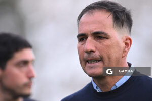 Raúl Salazar, director técnico de River Plate. Torneo Clausura. Estadio Parque Federico Saroldi.
