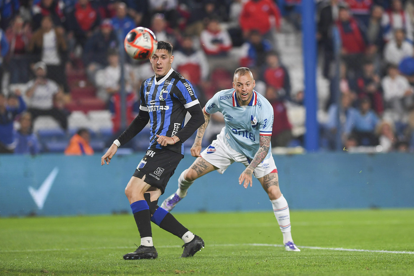 Nacional 3 - Liverpool 1. F8Cl25.