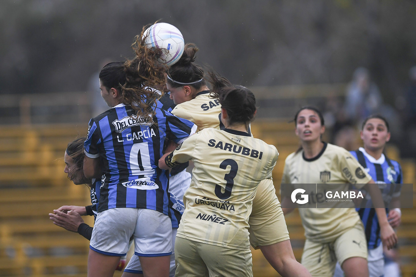 Érika Vidiella, de Peñarol. Campeonato Uruguayo de Fútbol Femenino. Estadio José Pedro Damiani.