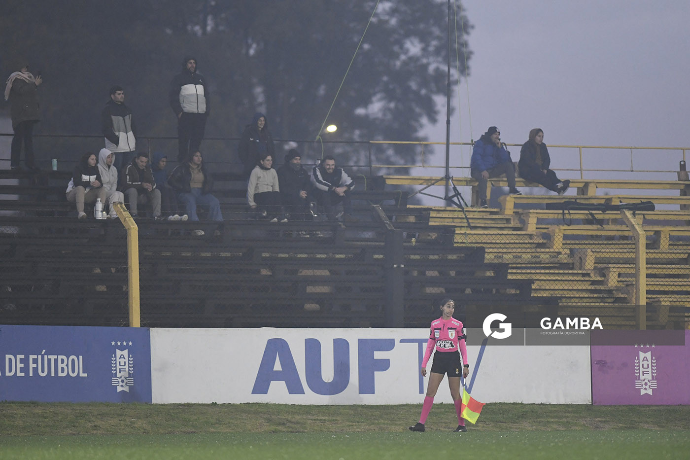 Belén Clavijo, segunda asistente. Campeonato Uruguayo de Fútbol Femenino. Estadio José Pedro Damiani.