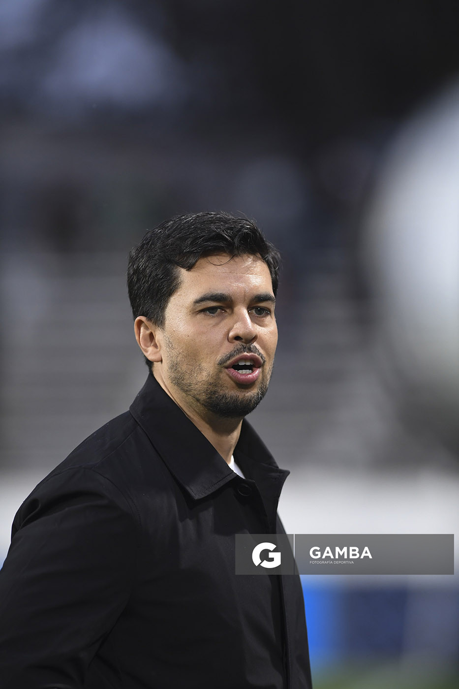 Cristian Chambian, director técnico de Racing. Torneo Clausura. Estadio Parque Alfredo V. Viera.