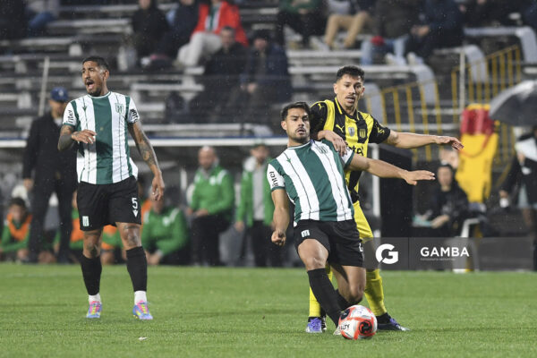 Guillermo Cotugno, de Racing. Torneo Clausura. Estadio Parque Alfredo V. Viera.