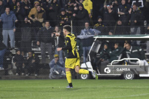 Ignacio Sosa, de Peñarol. Torneo Clausura. Estadio Parque Alfredo V. Viera.