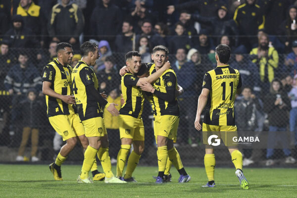 Ignacio Sosa, de Peñarol. Torneo Clausura. Estadio Parque Alfredo V. Viera.