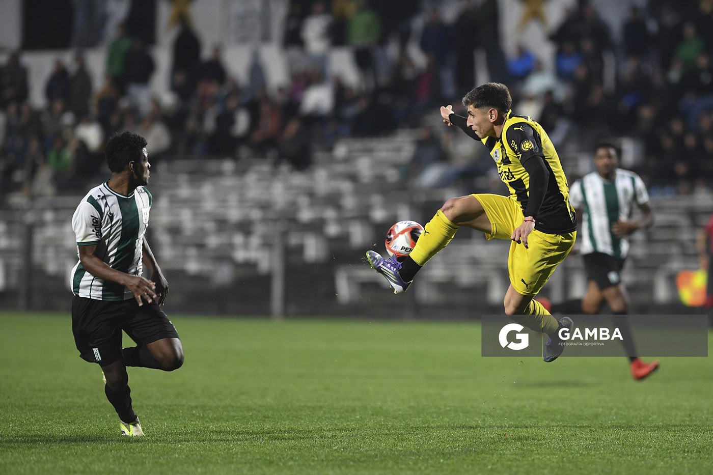 Ignacio Sosa, de Peñarol. Torneo Clausura. Estadio Parque Alfredo V. Viera.
