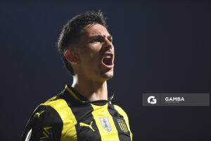 Maximiliano Silvera, de Peñarol. Torneo Clausura. Estadio Parque Alfredo V. Viera.