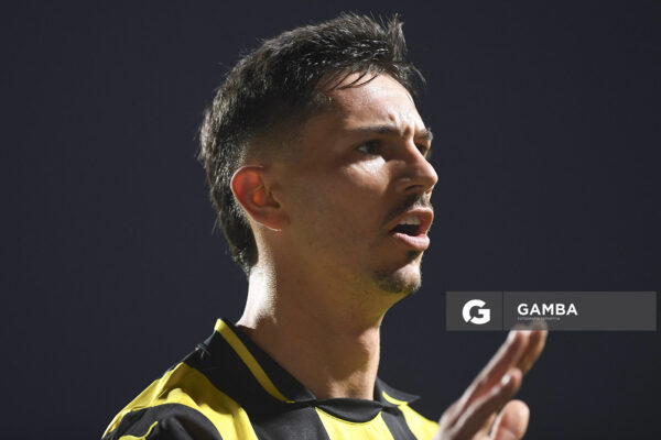 Maximiliano Silvera, de Peñarol. Torneo Clausura. Estadio Parque Alfredo V. Viera.